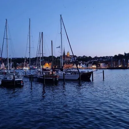 Küstenliebe -mit Traumhaftem Meerblick Und Balkon Apartamento