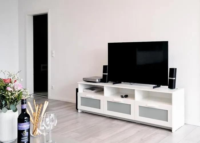 Kuestenliebe -mit Traumhaftem Meerblick Und Balkon Lejlighed Flensborg